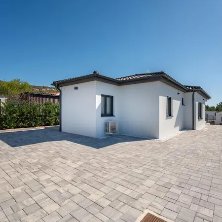 Villa Pamemani *